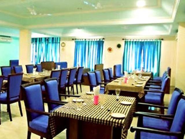 Issacs Regency Hotel Sultan Bathery Exterior foto